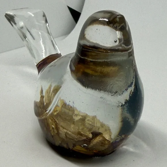 Unique Resin Elegant Bird Figurine - Brown and Clear - Picture 4 of 12